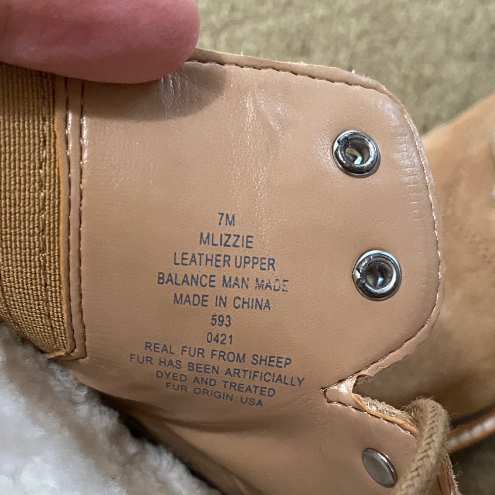 Marc Fisher 7M Izzie Women's Tan Suede Boots NEW no box - Picture 7 of 7
